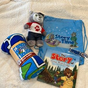 Brand New!!! Great Wolf Lodge Story Time Bundle, all items shown are included.